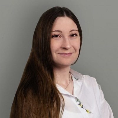 Вікторія Шмігель викладач фортепіано в YOLO