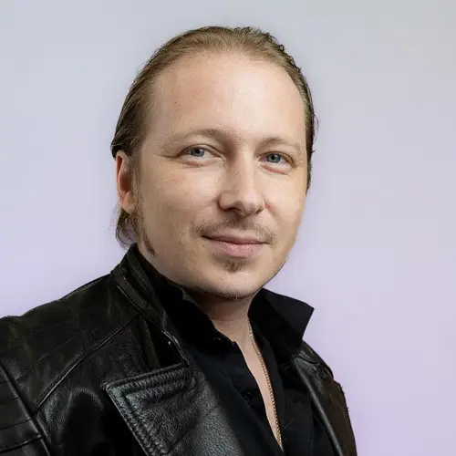Дмитро Милославський — викладач барабанів в YOLO, Львів